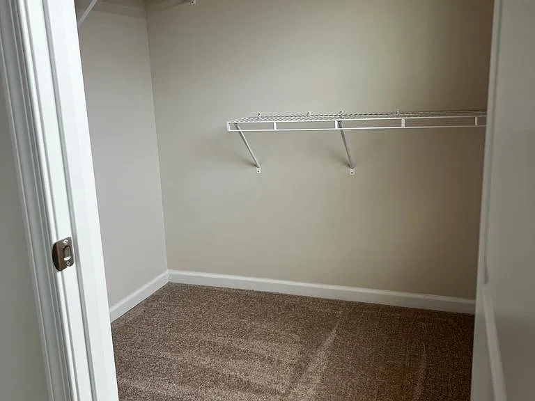 1108 Meadow Run — Photo 9
