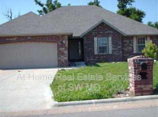 5492 W Bayberry Dr, Springfield, MO 65802