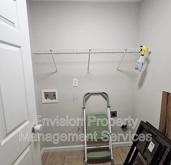 479 Lakeshore Dr — Photo 14