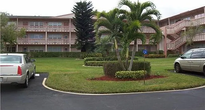 460 Mansfield Dr #K-unit 460 — Photo 32