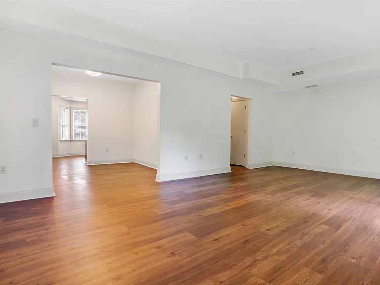 Fairhaven Residential Garden Apartment Homes — Photo 11