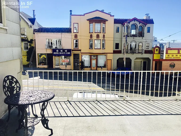 1420 Taraval St — Photo 20