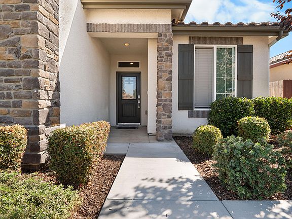 5th image of 918 S Crumal Street
