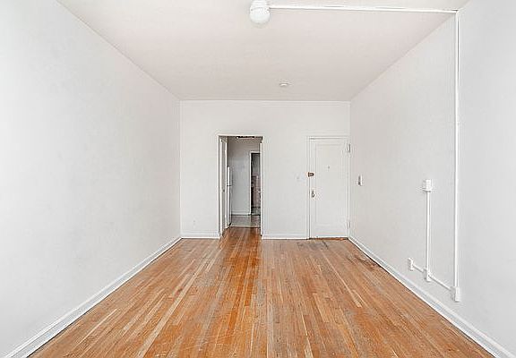 4th image of 357 E 87th St APT 4C