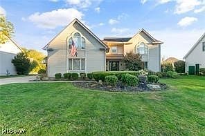 1st image of 2319 Hunters Rdg