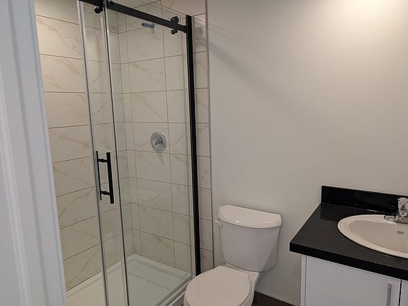 5th image of 10 Elvaston Dr #0