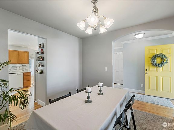 5th image of 16503 129th Avenue Ct E