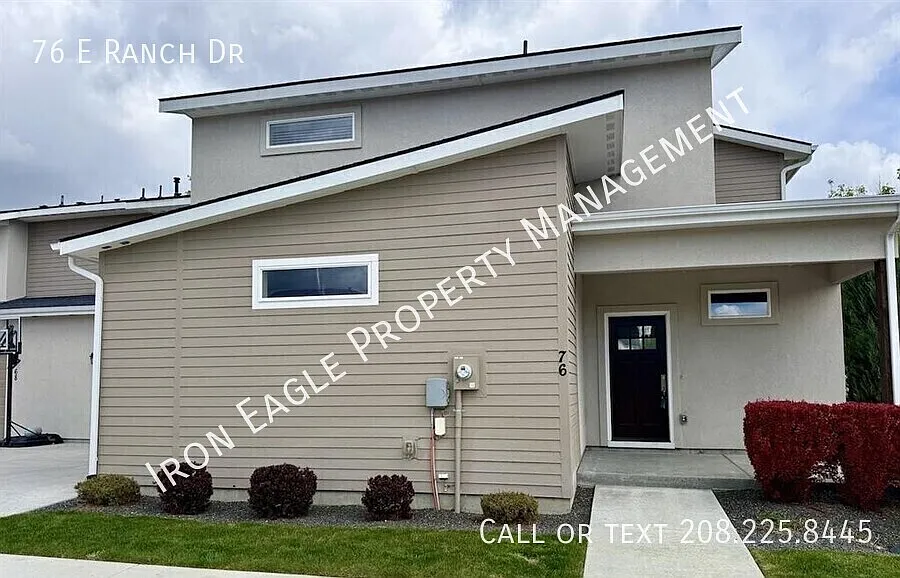 3 bed, 3.0 bath, 1783 sqft, $2,300 — Photo 1