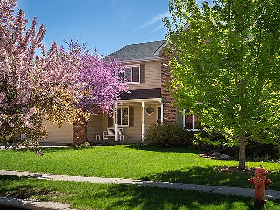 2nd image of 4601 Fir Hollow Ln