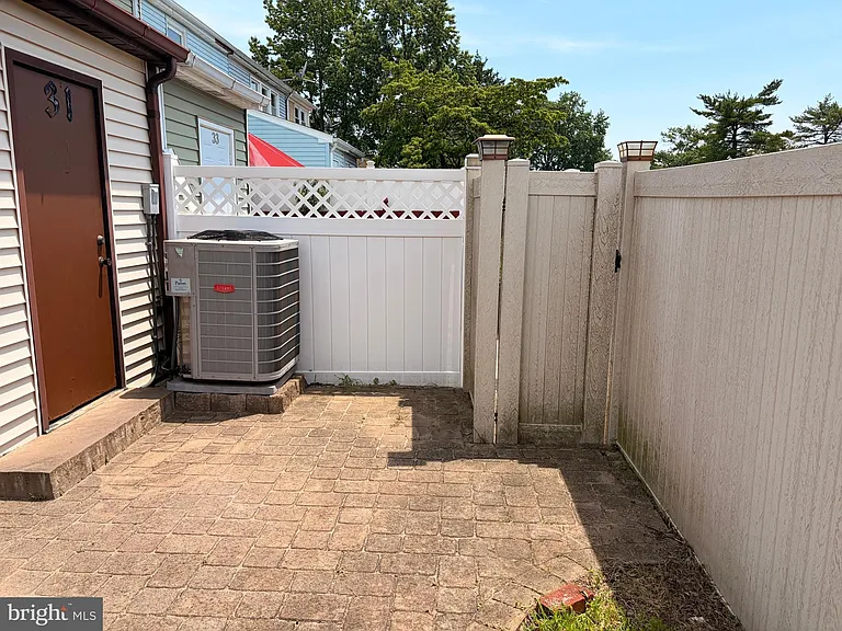 31 Fairmount Dr — Photo 26
