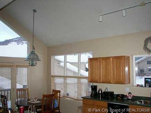 4th image of 8004 N Springshire Dr
