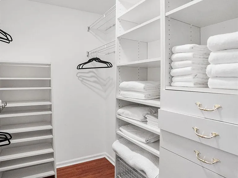 1256 Lake Breeze Dr — Photo 18