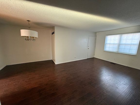 3rd image of 7925 Royal Arms Ct