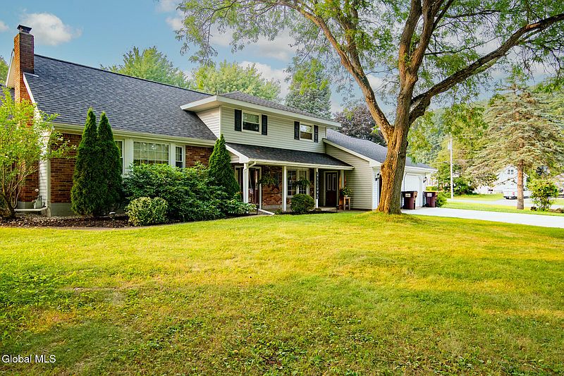 2nd image of 22 Fruitwood Drive