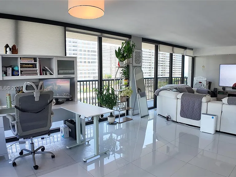 2049 S Ocean Dr #702 — Photo 13