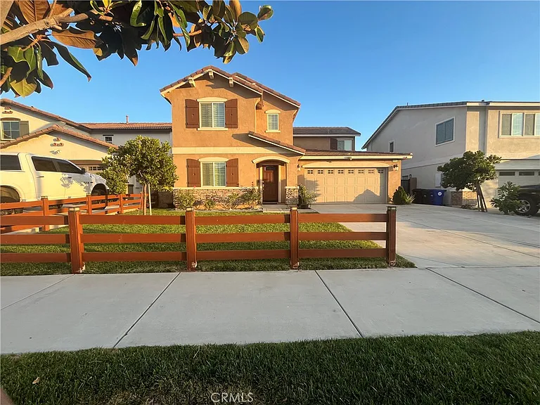 15011 Larkstone St — Photo 3