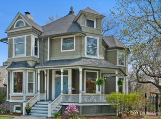 1719 Hinman Ave, Evanston, IL 60201