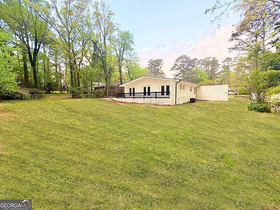 4th image of 2533 Amalfi Dr