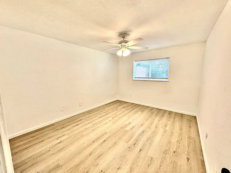7321 Melrose Ln — Photo 19