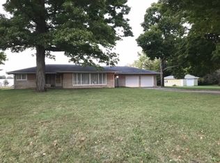 408 Dewey St, Argos, IN 46501