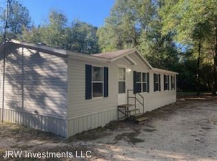 467 Canoe Lake Rd, Holt, FL 32564