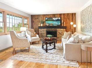 5005 W 60th St, Edina, MN 55436