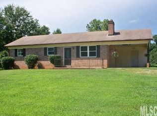 2741 Kool Park Rd NE, Hickory, NC 28601