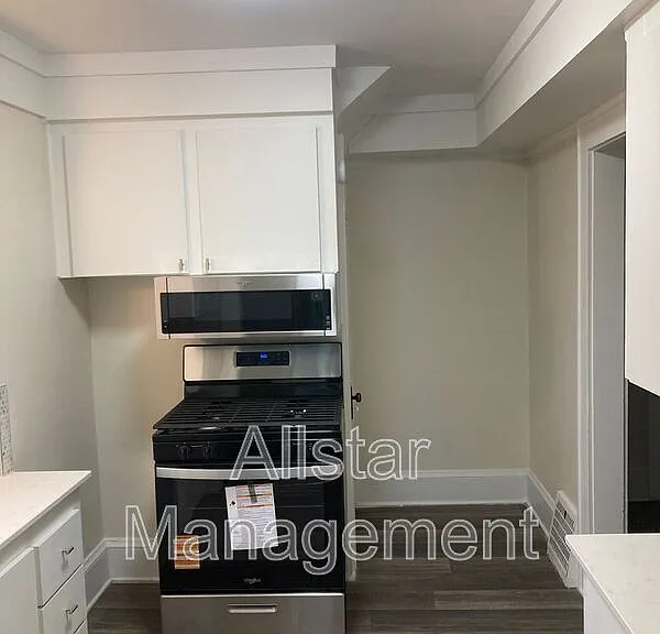 1201 East Ave — Photo 7