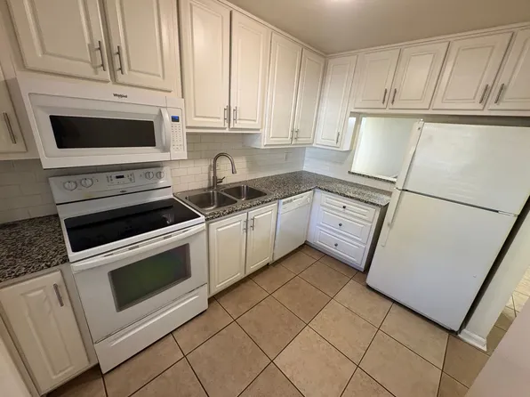 623 N Bay St #2, Eustis, FL 32726