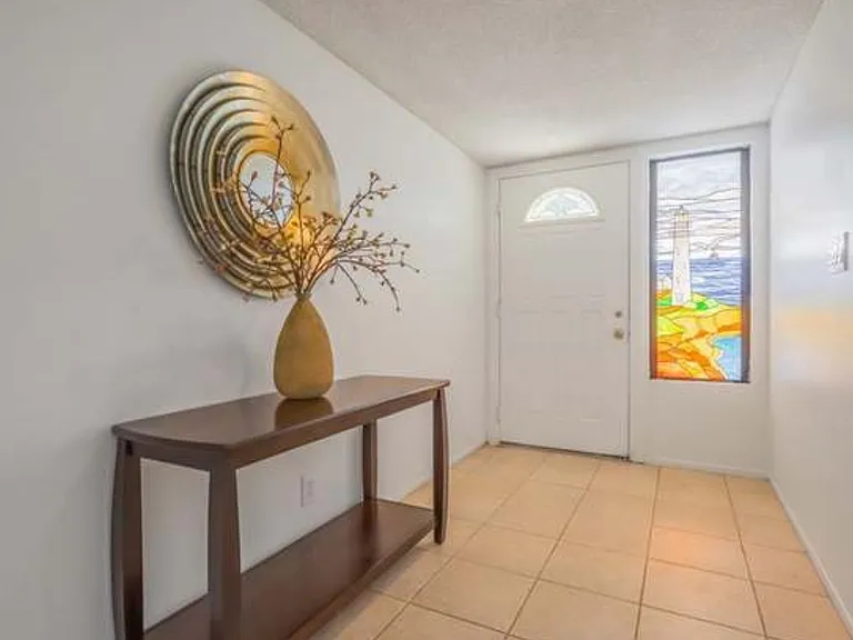 30041 Windward Dr — Photo 2