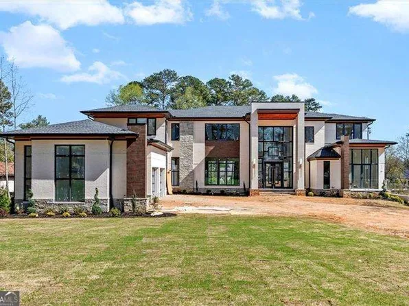 124 Woodlawn Dr NE, Marietta, GA 30067