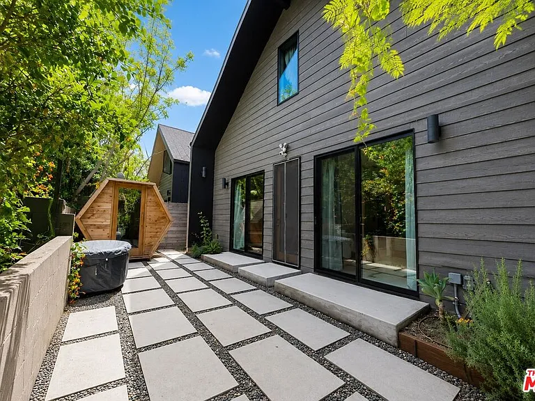 2230 Glendale Blvd — Photo 31