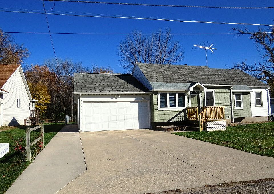 1st image of 1217 Fran St