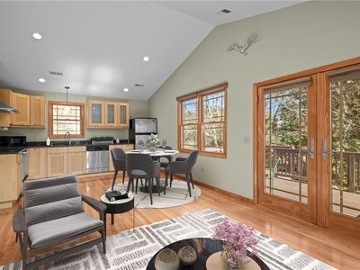 99 Terrace Ave, Warwick, RI, 02889