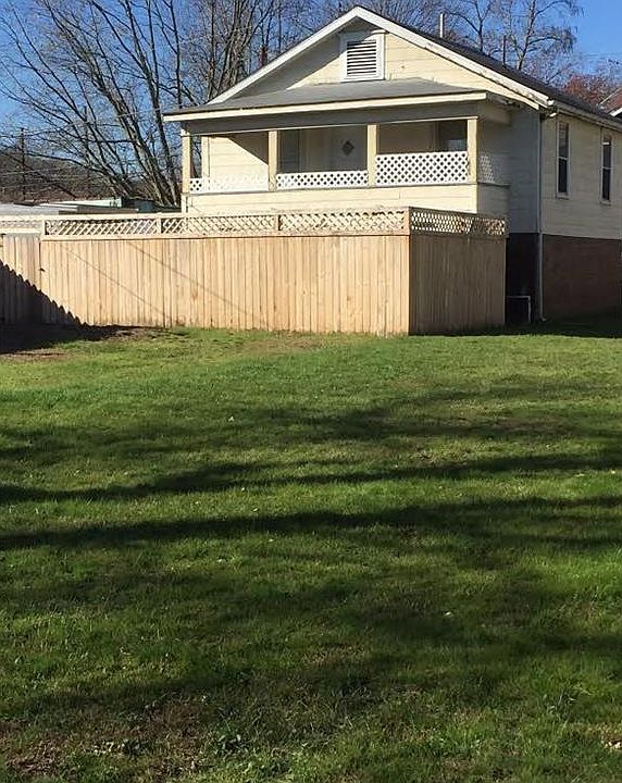 1st image of 141 10th Ave