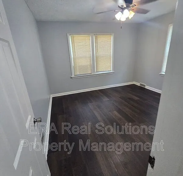 1251 23rd Ave — Photo 14