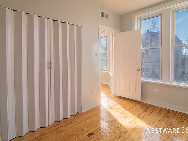 1141 S Francisco Ave #3F — Photo 8