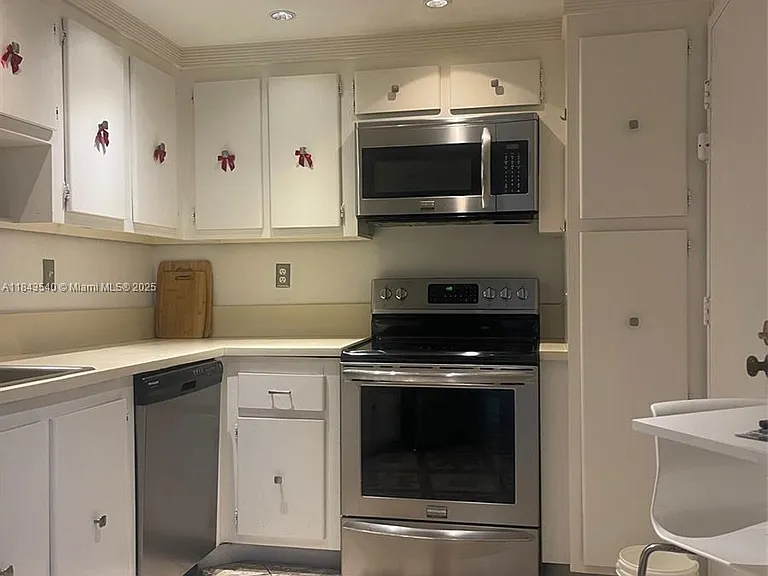 3725 S Ocean Dr #415 — Photo 14