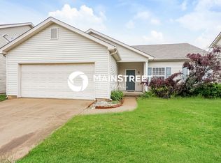 6617 Timberbend Dr, Louisville, KY 40229