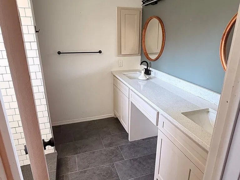 820 Arbor Downs Dr — Photo 10