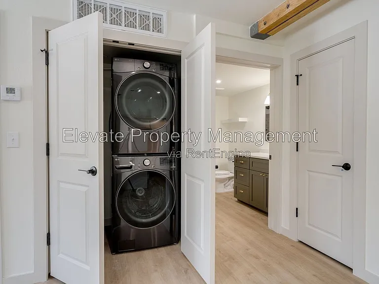 844 NW 43rd St #102 — Photo 17
