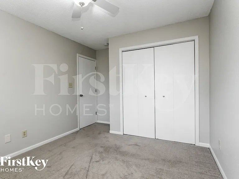 1524 Blue Brook Way — Photo 13