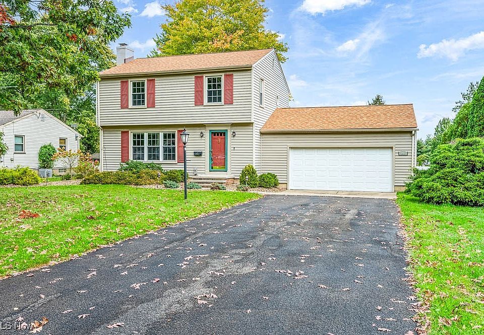 1st image of 143 Hood Dr