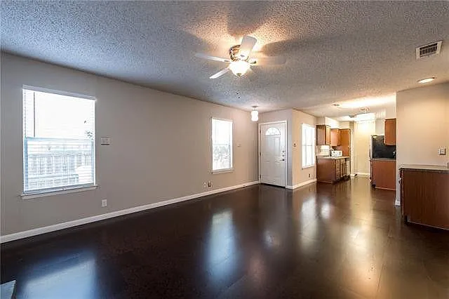 4902 Duval Rd — Photo 4