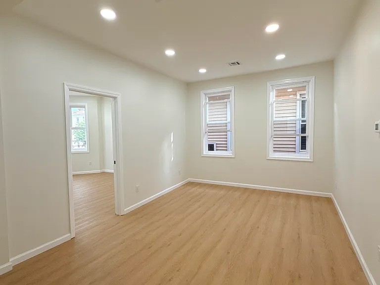 291 Avenue B #2 — Photo 5