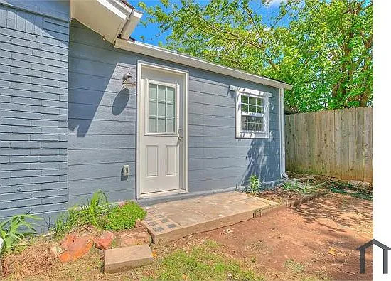 11001 N Blackwelder Ave — Photo 31