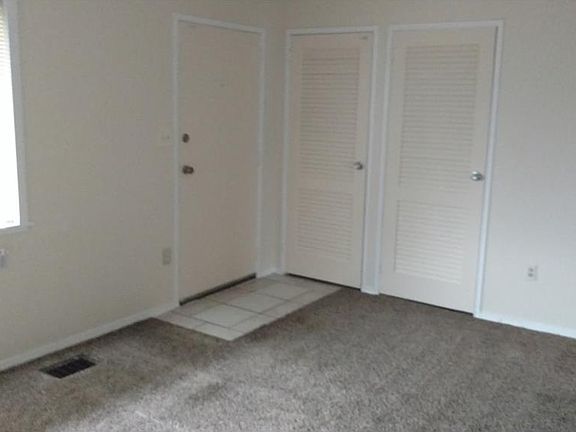 4th image of 894 Omard Dr