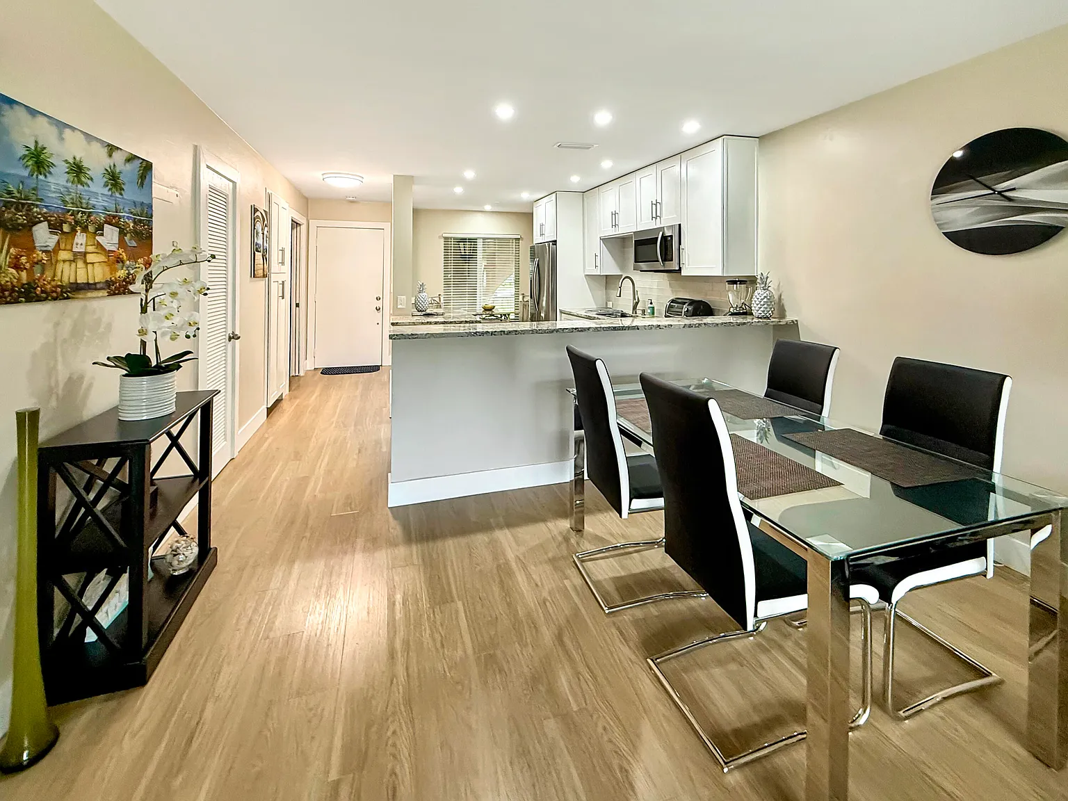 2 bed, 2.0 bath, 989 sqft, $3,000 — Photo 4