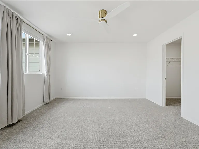 14136 Blue Heart Ct — Photo 24