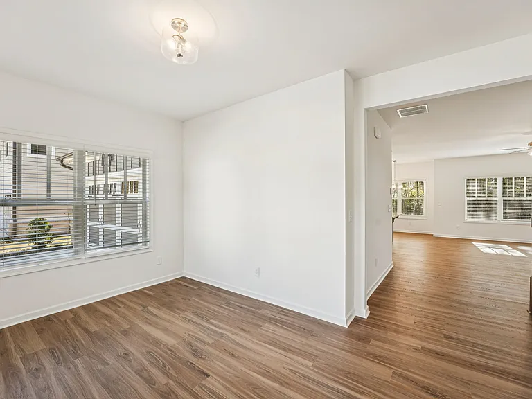 Quinn Residences at Dorchester Place — Photo 73